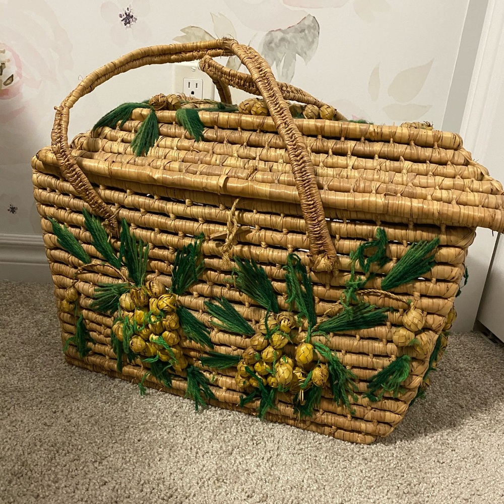 1960’s Vintage Wicker Picnic Basket